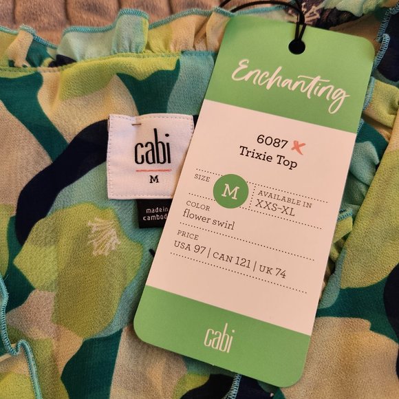 CAbi Trixie Top cropped blue and green floral top size M NWT Spring 2022 - Picture 11 of 12